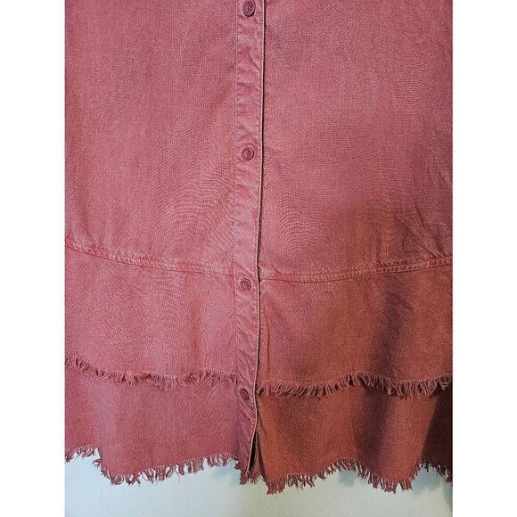 Cloth & Stone faded red button down shirt with a raw hem. Size L. - Picture 2 of 5